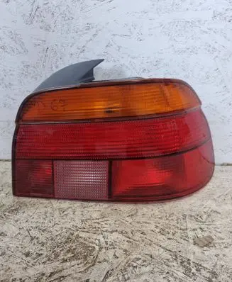 BMW 5 E39 Rear/tail lights 8358032