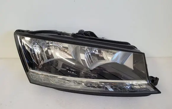 Skoda Fabia Mk3 (NJ) Headlight/headlamp 6V1941016D