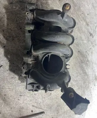 Renault Thalia I Intake manifold 82000845090