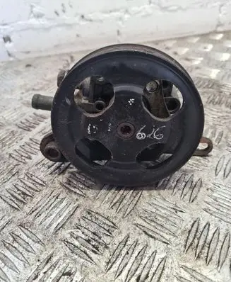 Mazda 626 Power steering pump 