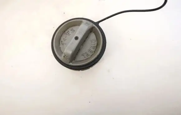 Toyota Corolla Verso E121 Fuel tank filler cap 