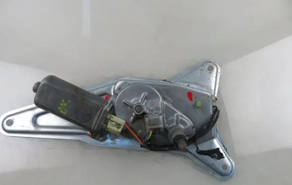 Suzuki Grand Vitara I Rear window wiper motor 34332581