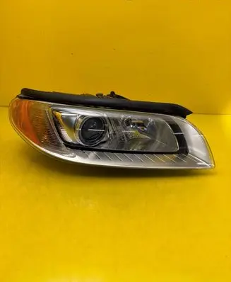 Volvo V70 Headlight/headlamp 31283916