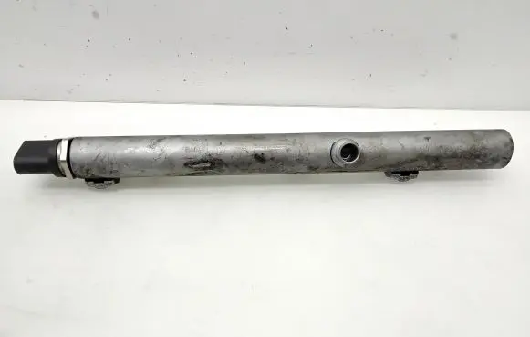 Mercedes-Benz E W212 Fuel main line pipe A6420703095