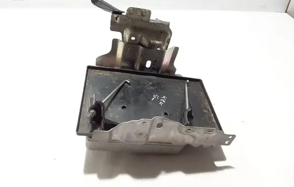 Nissan Qashqai Battery box tray cover/lid 24428JD70A