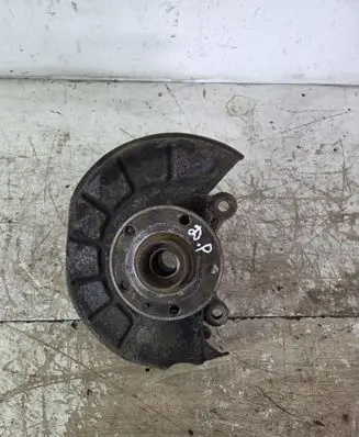 Volkswagen Touran I Front wheel hub