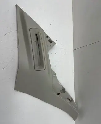 Volvo XC90 (D)pillar trim (top) 31389176
