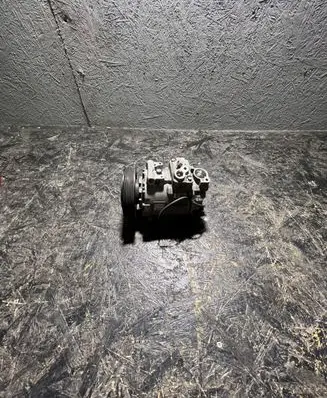 Audi Q7 4L Air conditioning (A/C) compressor (pump) 4E0260805 4E0260805AR