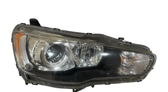 Mitsubishi Lancer VIII Headlight/headlamp