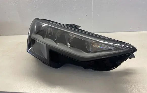 Audi A3 8Y Headlight/headlamp 8y0941012