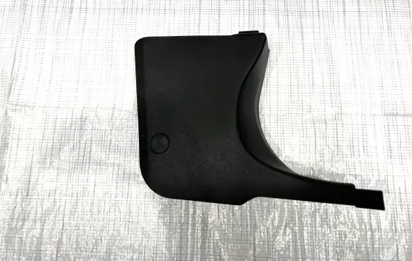 Alfa Romeo Giulia Foot area side trim 