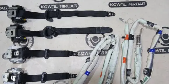 Audi A4 S4 B9 Set of seat belts 8W9880742D 8W9880741D 8W0857806B