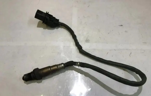 Mercedes-Benz C AMG W204 Lambda probe sensor 0035427018