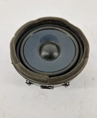 Mitsubishi Outlander Front door speaker 8720A011