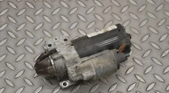 BMW 5 F10 F11 Starter motor 8570383