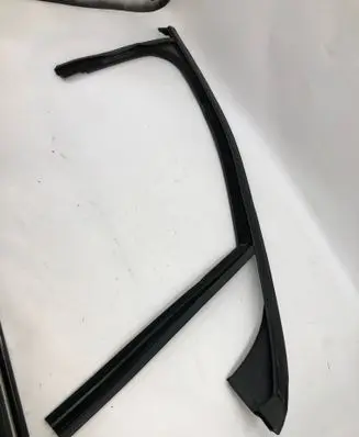 Mercedes-Benz E W214 Rubber seal front door window/glass A2147250400
