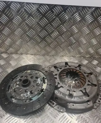 Nissan Almera Tino Pressure plate 412215602 324027310