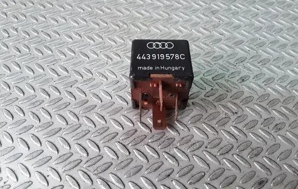 Volkswagen PASSAT B5 Other relay 443919578C 267