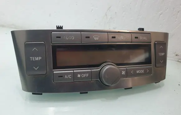Toyota Avensis T250 Climate control unit 5590005140