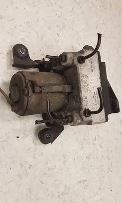 Audi A4 S4 B5 8D ABS Pump 0265214002 8D0614111