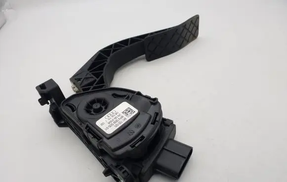 Audi A4 S4 B8 8K Accelerator throttle pedal 8K1723523 6PV00950501