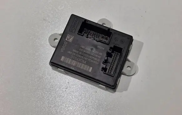 Volvo V40 Cross country Door control unit/module 31343044