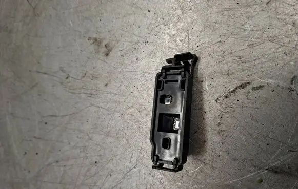 Mercedes-Benz S W220 Sensor A2208203326
