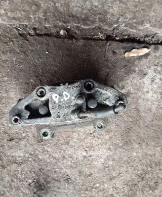 Volvo XC90 Front brake caliper 30657307
