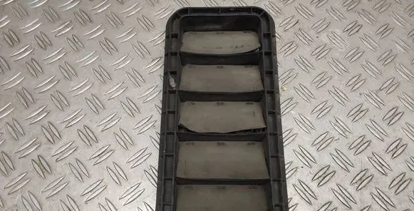 Toyota Prius+ (ZVW40) Quarter panel pressure vent 6293144020