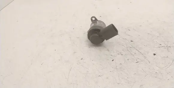 BMW 5 E60 E61 Fuel pressure sensor 0928400560