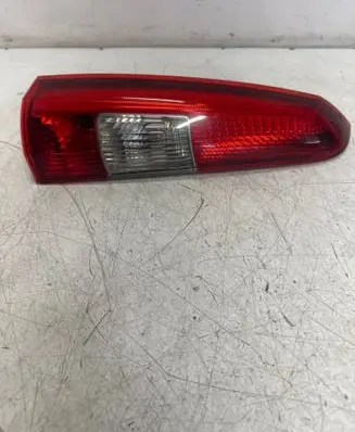Volvo V70 Rear/tail lights 9154493