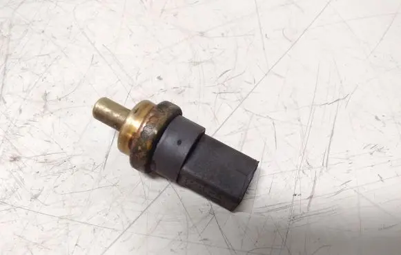 Volkswagen Tiguan Coolant temperature sensor 