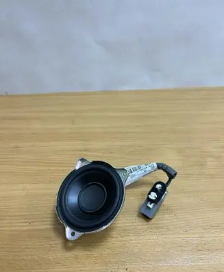 Jaguar F-Pace Subwoofer speaker GX7318808BA D4947