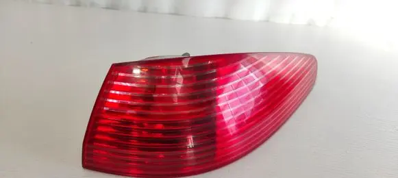 Peugeot 607 Rear/tail lights