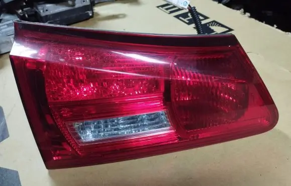 Lexus IS 220D-250-350 Tailgate rear/tail lights 5342