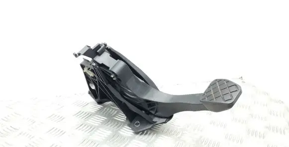 Clutch pedal