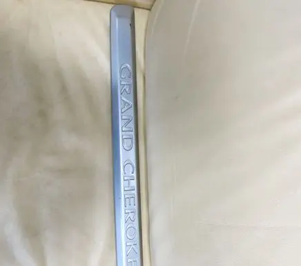 Jeep Grand Cherokee (WK) Front door trim (molding) 04806275 04806275AA