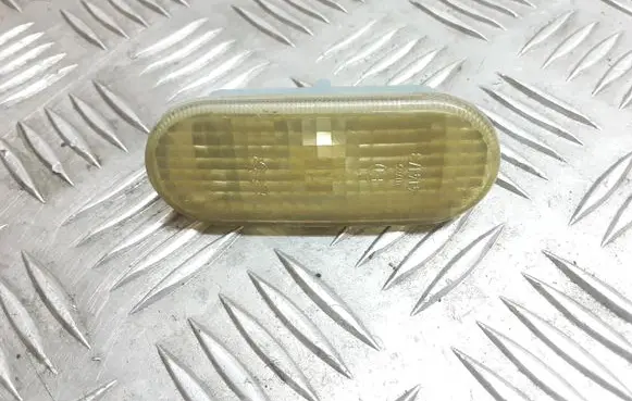 Volkswagen PASSAT B5 Front fender indicator light 1J5949117