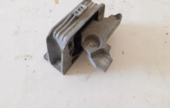 Opel Movano B Engine mount vacuum valve 112108180R