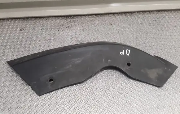Under headlight/headlamp trim