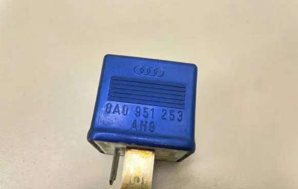Audi A3 S3 A3 Sportback 8P Other relay 8A0951253