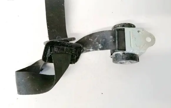 Middle seatbelt (rear)