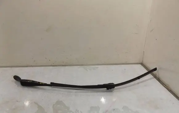 Peugeot 207 Front wiper blade arm