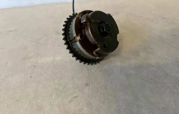 BMW 3 E90 E91 Camshaft pulley/ VANOS 7540347