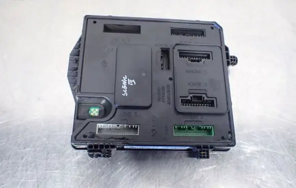 Renault Scenic III - Grand scenic III Central body control module 