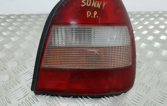 Nissan Sunny Rear/tail lights 22063324
