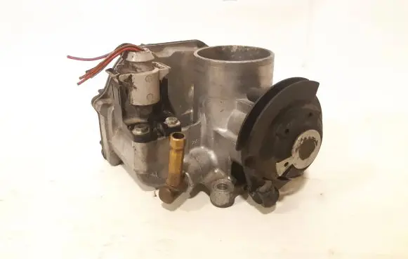 Volkswagen Touran I Throttle valve 030133064D 408237130002