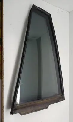 Toyota RAV 4 (XA40) Rear vent window glass 43R007953