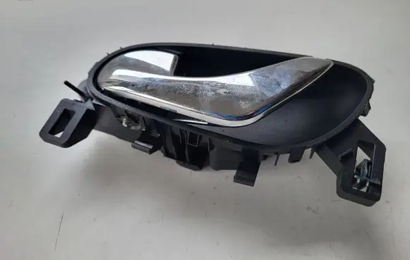 Nissan Qashqai Front door interior handle