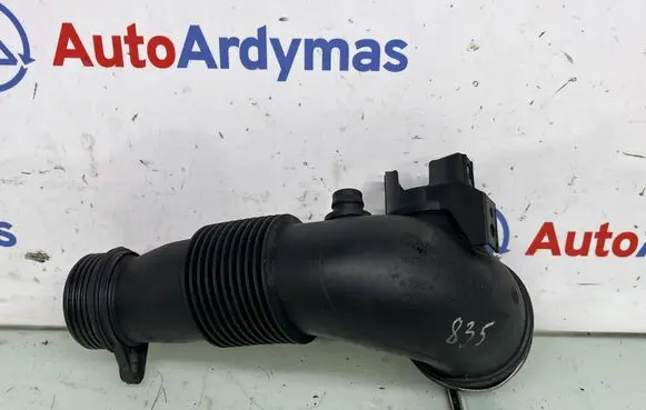 BMW X3 F25 Air intake duct part 7605638 13717605638
